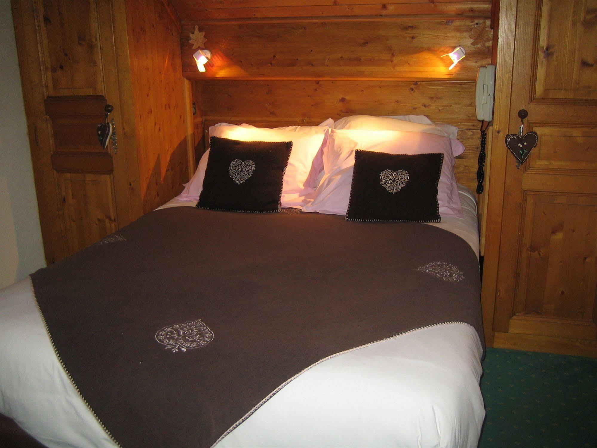 Chalet Hotel Regina Les Gets Exterior foto